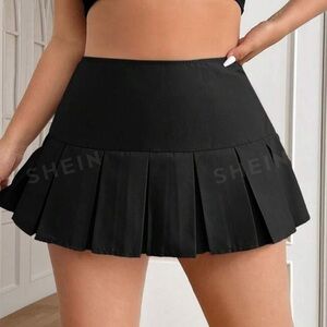 Size 3x from SHEIN . NEVER WORN would like to sell